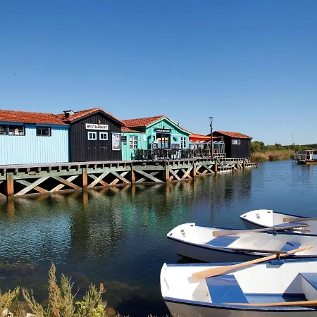 펜션 Colorful Semi-detached House, Just 300m Away From The Le Château-dʼOléron
