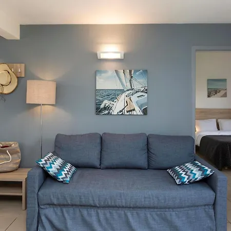펜션 Colorful Semi-detached House, Just 300m Away From The Le Château-dʼOléron