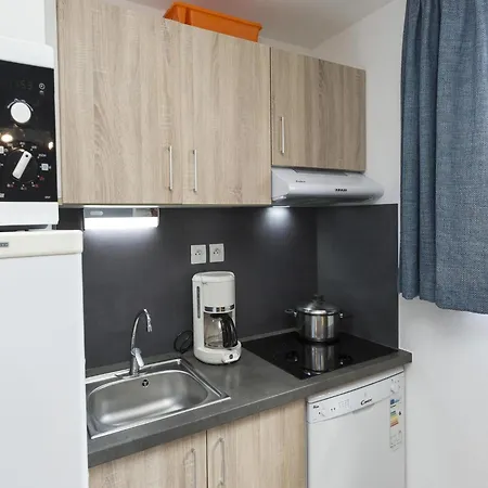 펜션 Colorful Semi-detached House, Just 300m Away From The